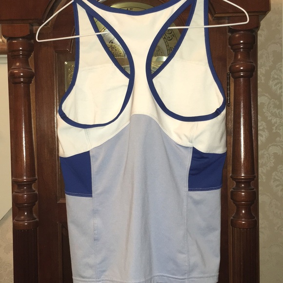 ✨Women’s Nike dri-fit top - Picture 3 of 3